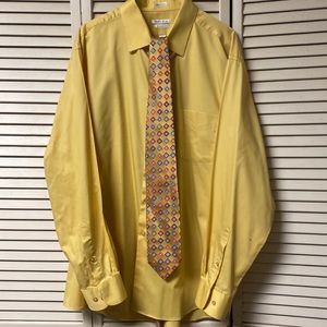 Bundle of 2 Van Heusen dress shirts and ties